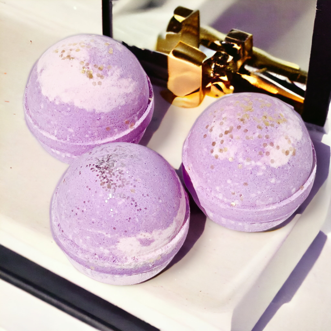 Luxury and Sweet Almond Bath Bomb - 8oz