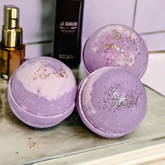 Luxury and Sweet Almond Bath Bomb - 8oz